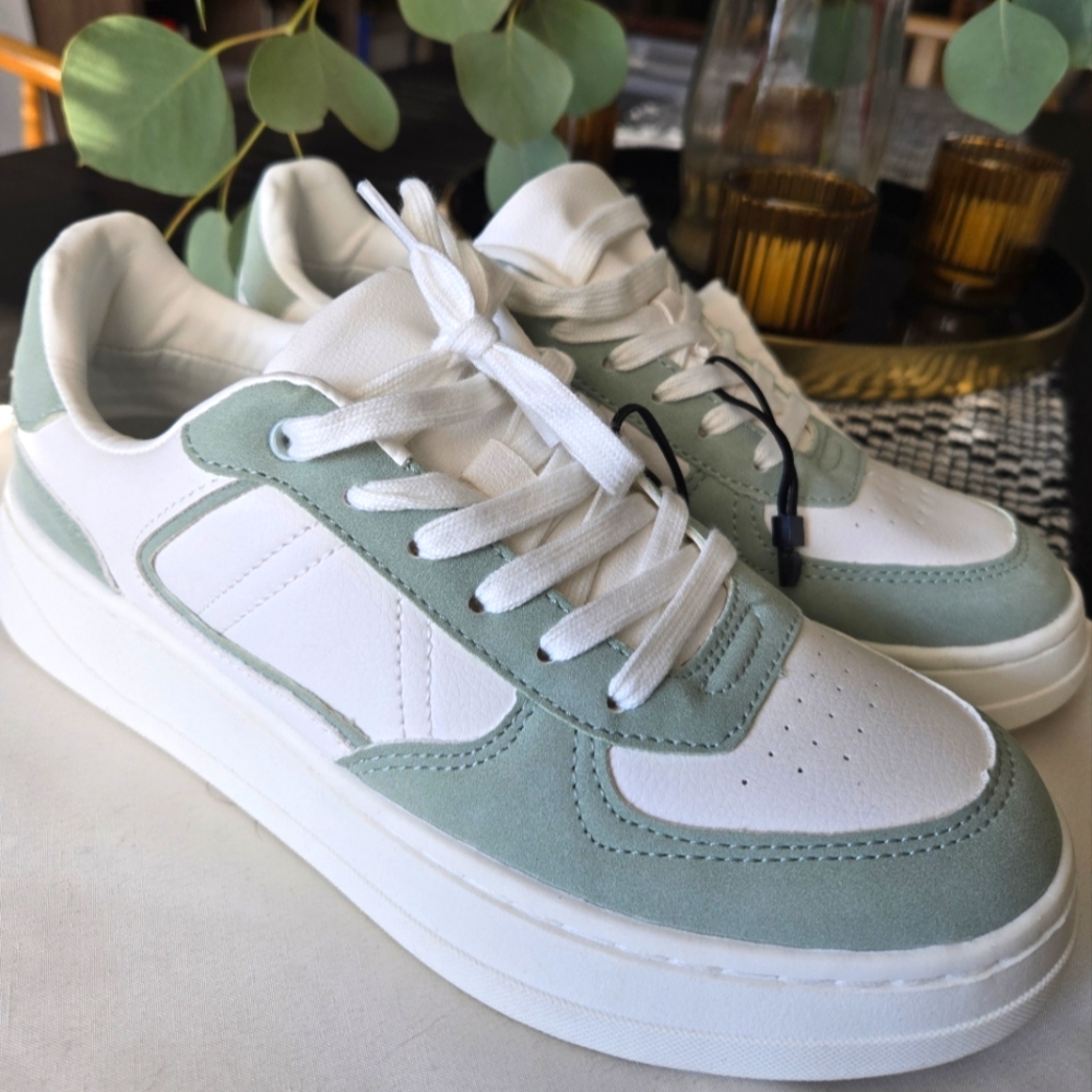 Womens Zara Sneakers *NWT*